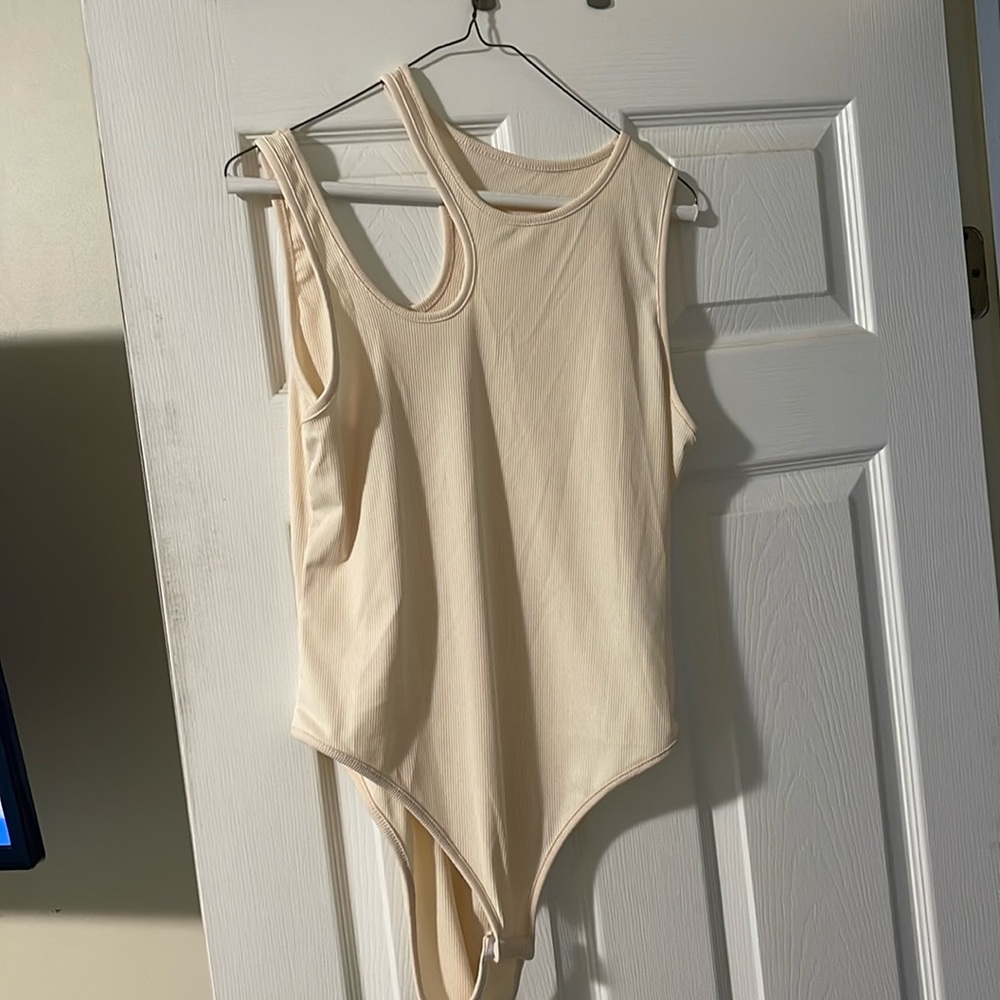 Off white body suit